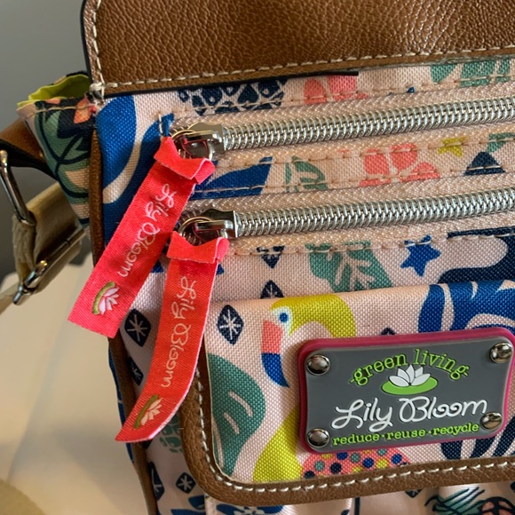 49. LILY BLOOM JAMIE MINI CROSSBODY - Green Living - Picture 3 of 3